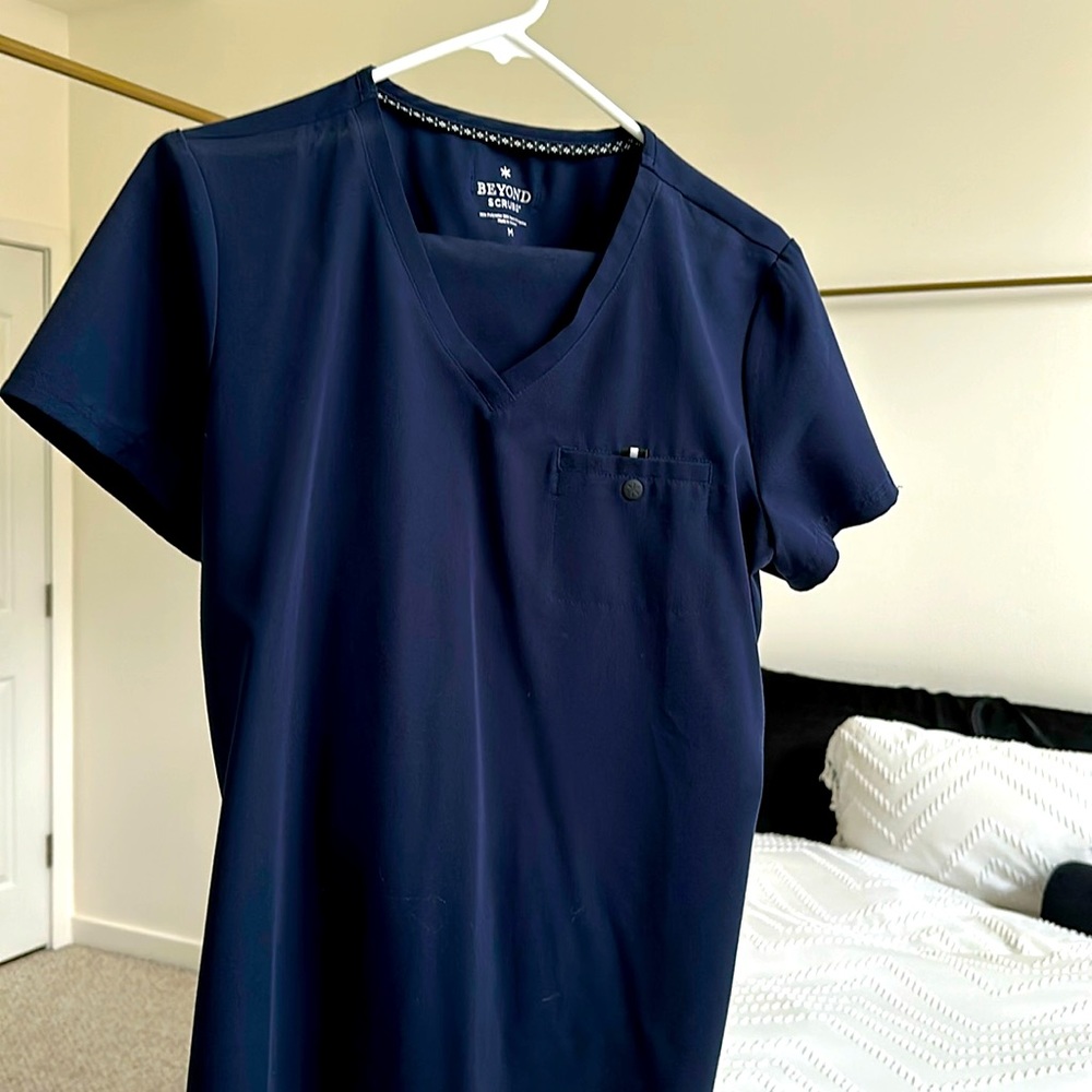 Beyond navy blue scrub set